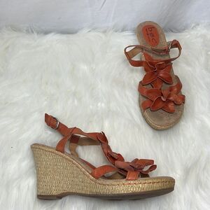 Born BOC Orange Leather T-Strap Floral Wedge Sandals Sz 42/US 10‎